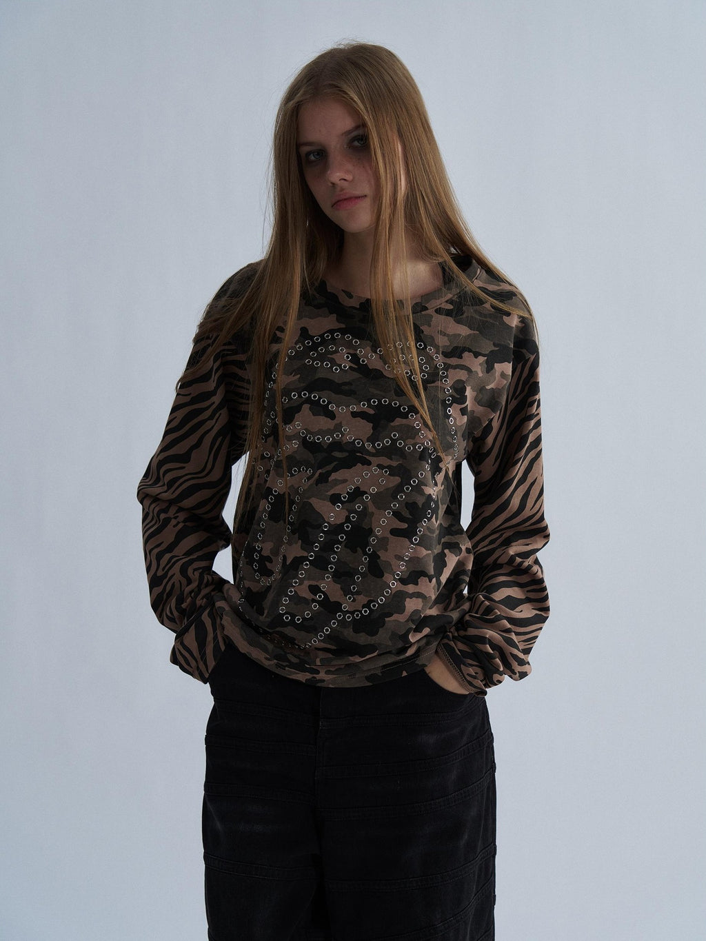 PAIKI Tiger Camo Studded Rhinestone Graphic Women's Cotton Pullover Hoodies