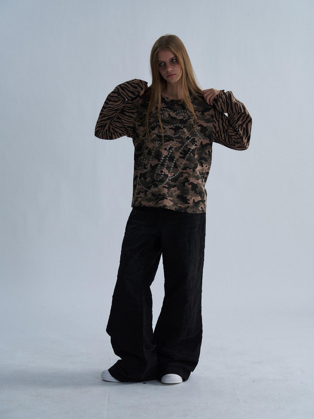 PAIKI Tiger Camo Studded Rhinestone Graphic Women's Cotton Pullover Hoodies