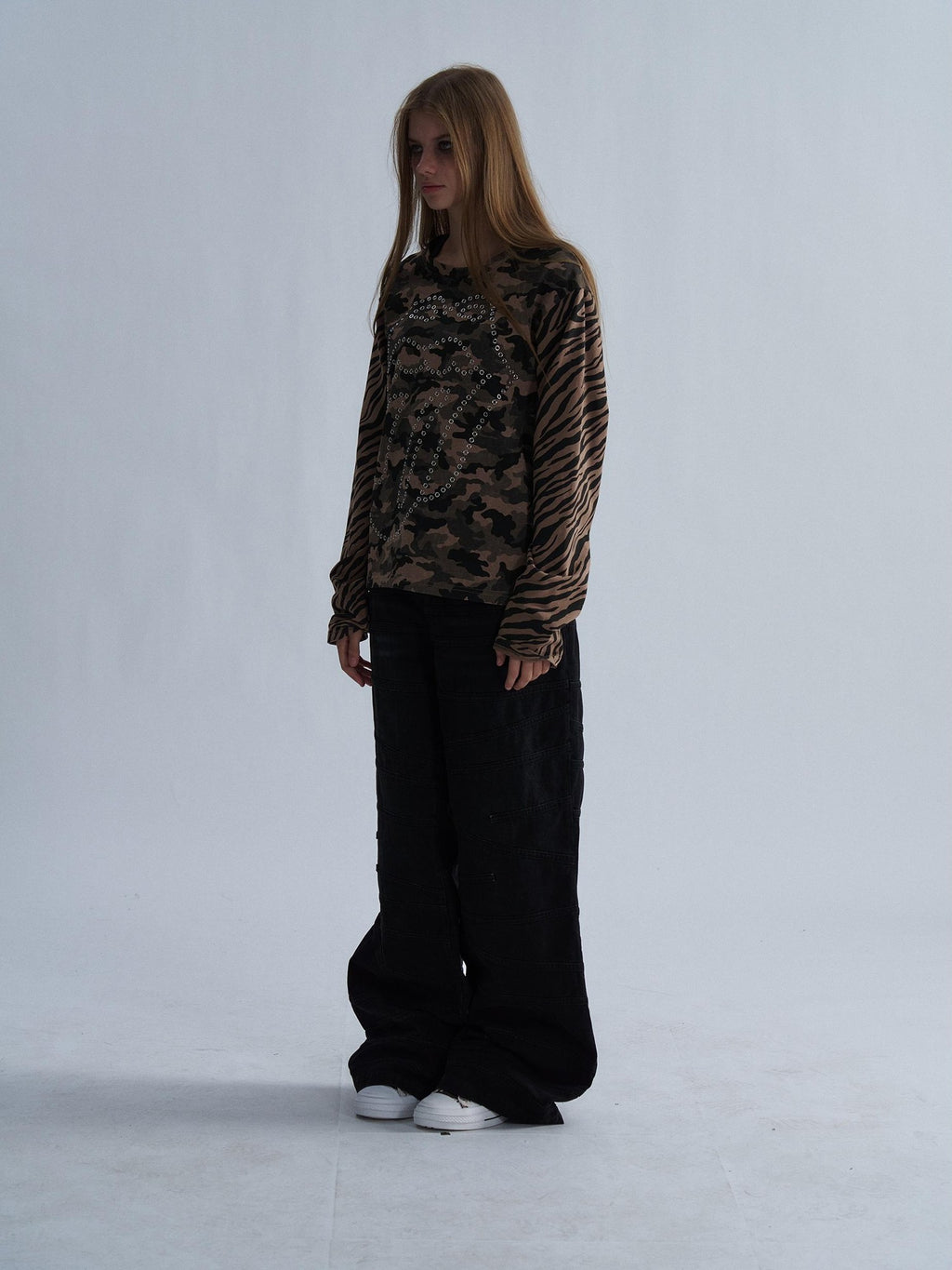 PAIKI Tiger Camo Studded Rhinestone Graphic Women's Cotton Pullover Hoodies