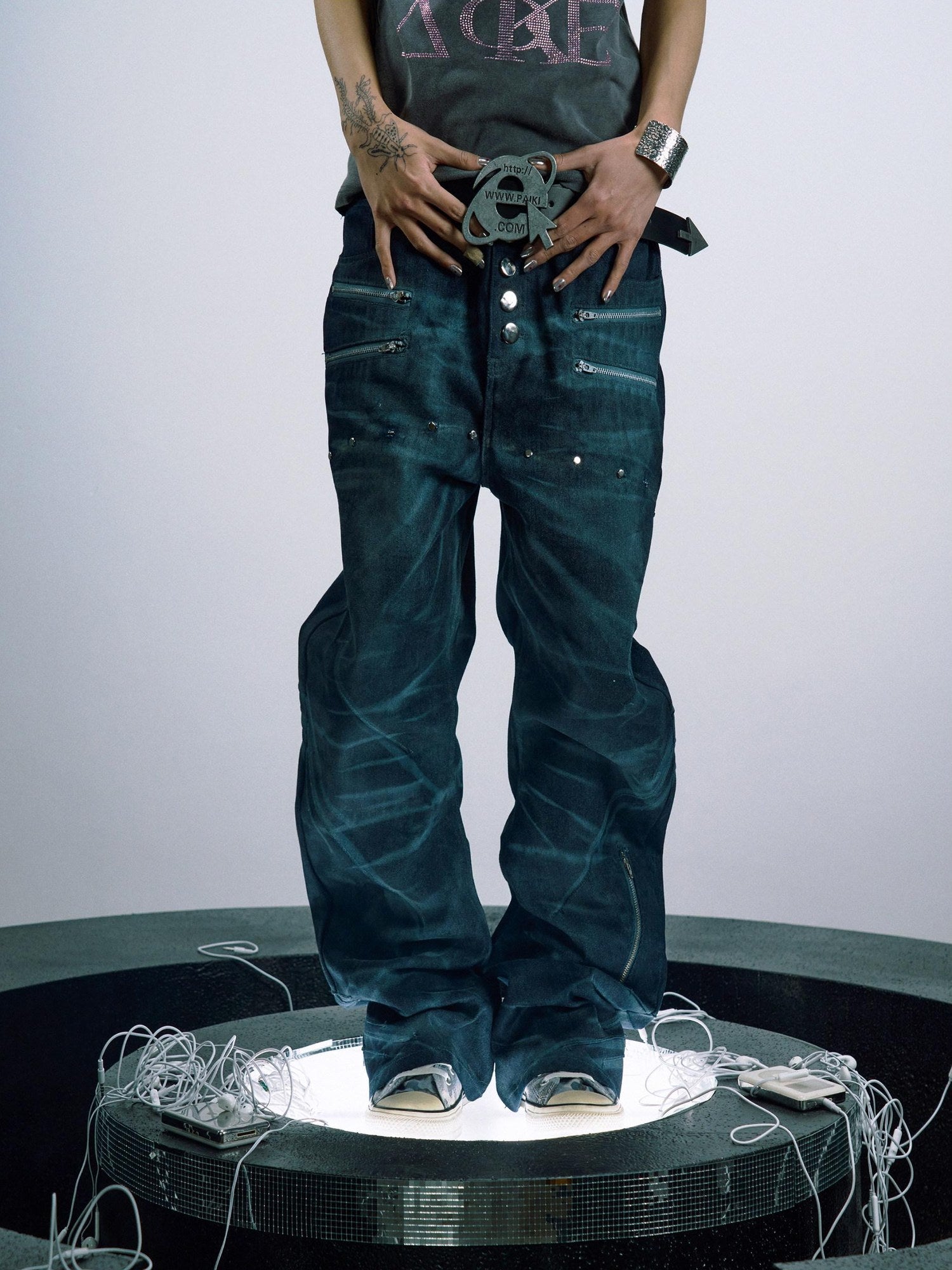 PAIKI Washed Cotton Denim With Metal Zipper Mid Rise Loose Fit Unisex Straight Jeans