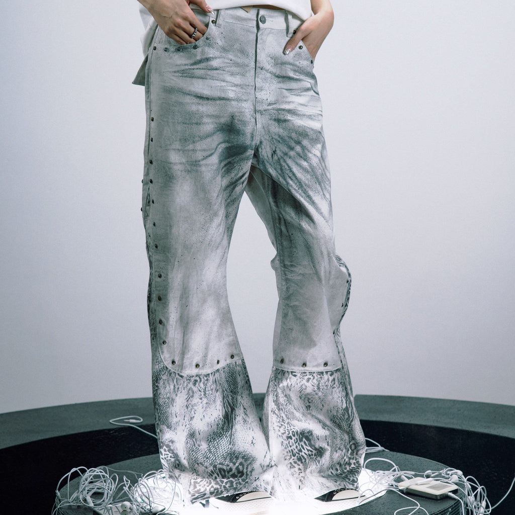PAIKI_White_Snakeskin_Distressed_Patchwork_Midrise_Slight_Stretch_Women_Straight_Jeans_MISSTT