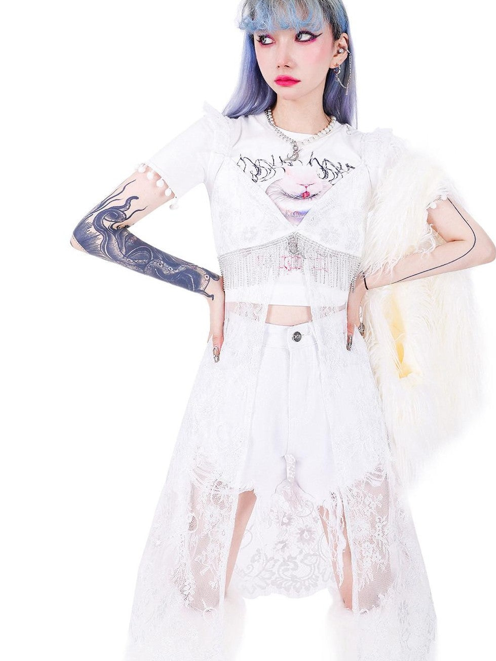 PINKSPINK White Cartoon Cat Print Round Neck Short Sleeve Slim Fit Women's Crop Tops
