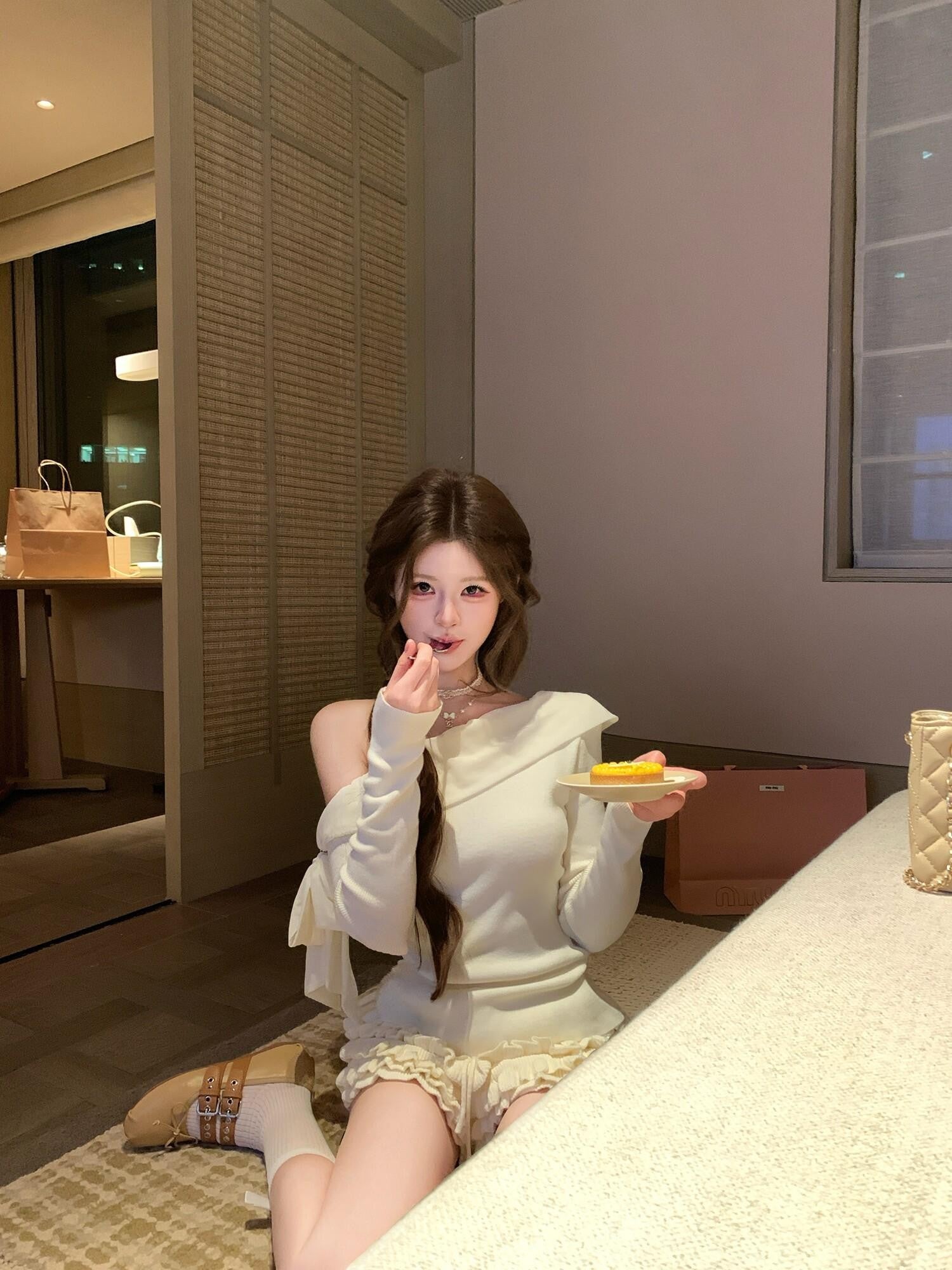 PoopyLii Apricot Slanted Off Shoulder Fitted Waist Women's Knit Long Sleeve T-shirts
