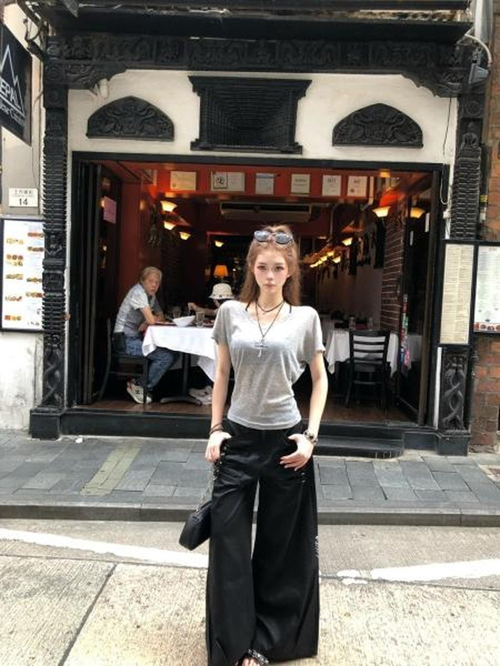 PoopyLii Apricot V-neck Slim Waist Skin Friendly Women's Short Sleeve T-shirts