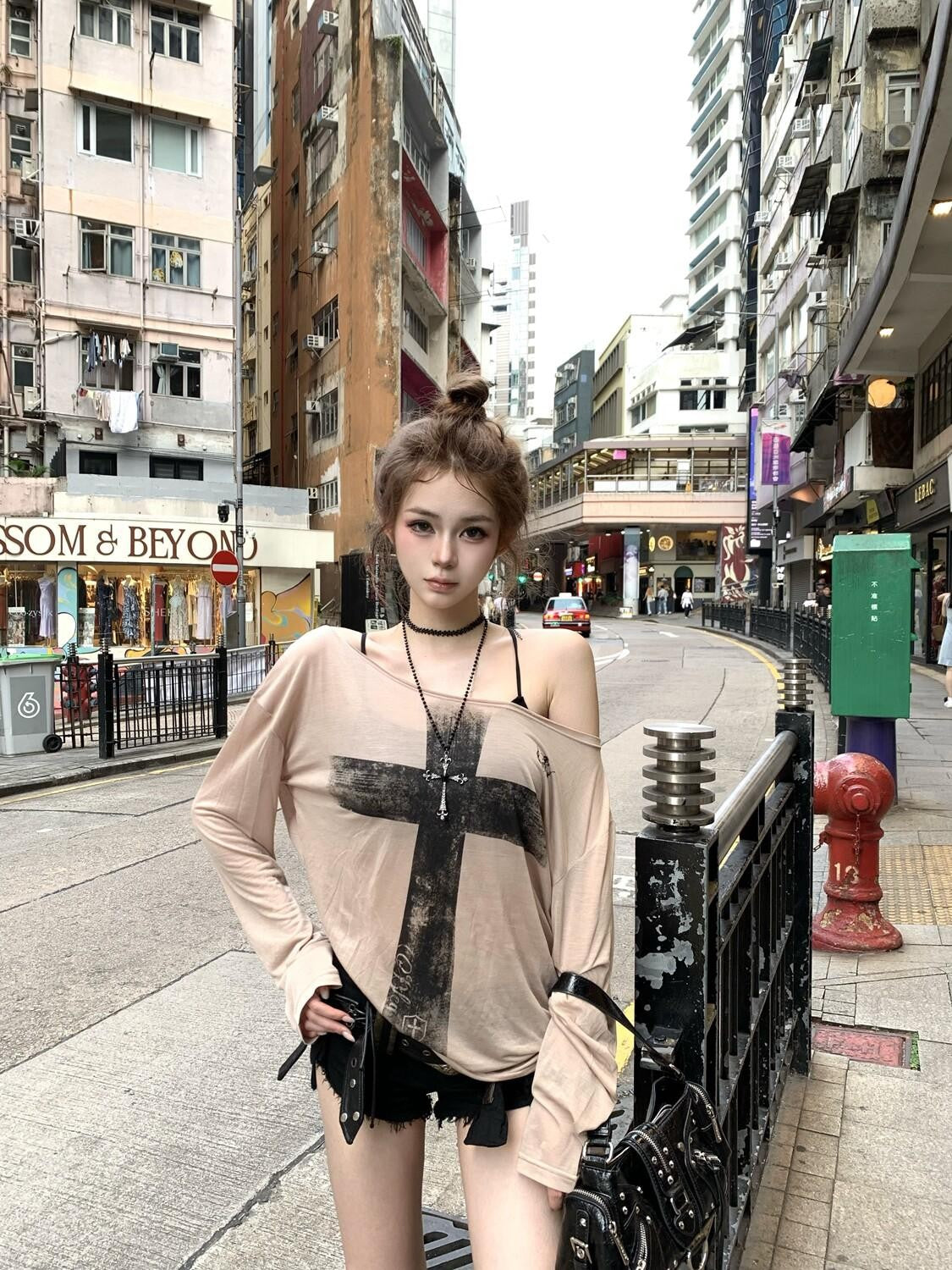 PoopyLii Asymmetric Cross Sheer Slouchy Women's Short Sleeve T-shirts