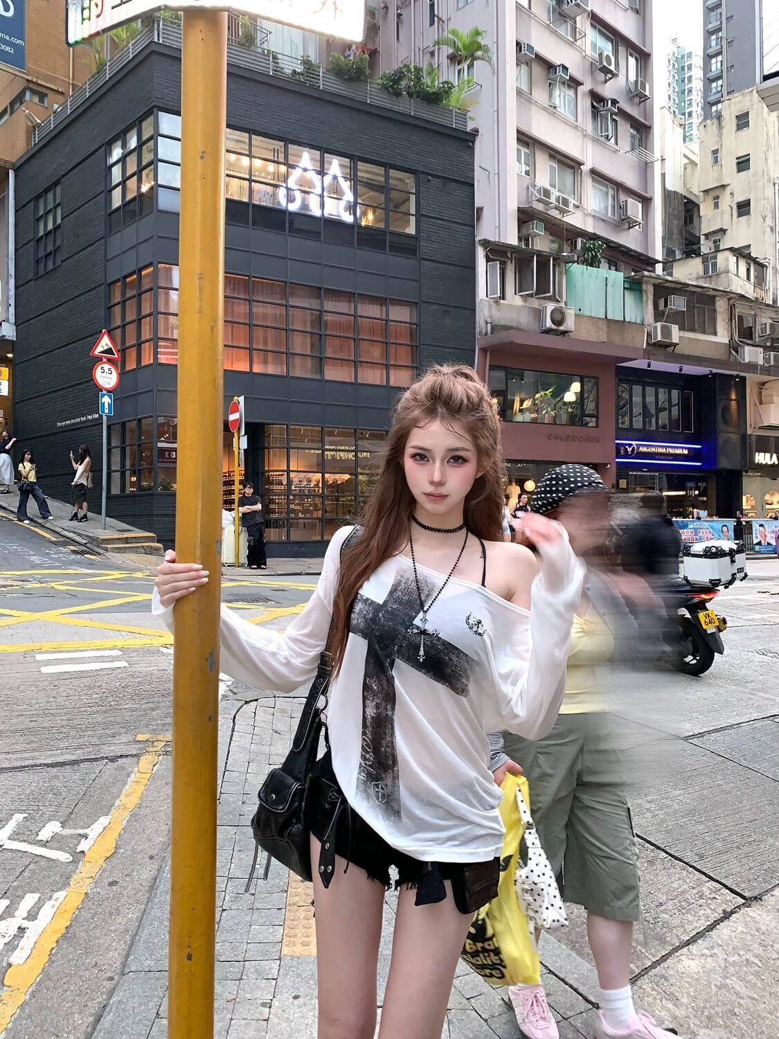 PoopyLii Asymmetric Cross Sheer Slouchy Women's Short Sleeve T-shirts