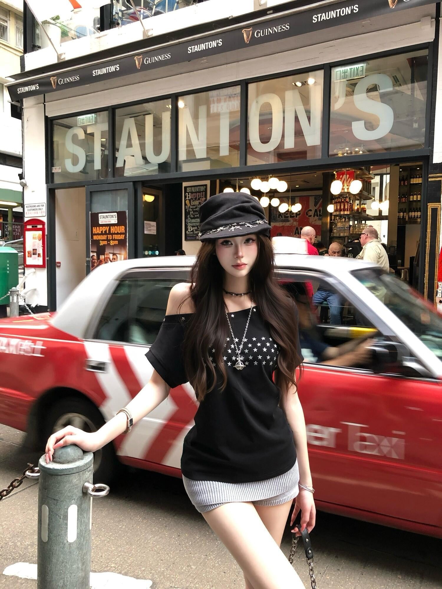 PoopyLii Black Star Print Asymmetric Shoulder Short Sleeve Women's Off-shoulder T-shirts