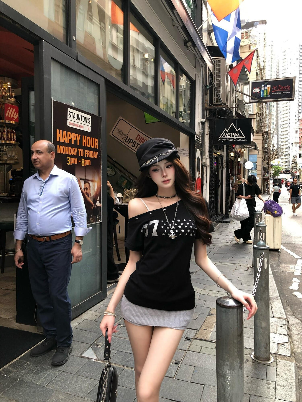 PoopyLii Black Star Print Asymmetric Shoulder Short Sleeve Women's Off-shoulder T-shirts