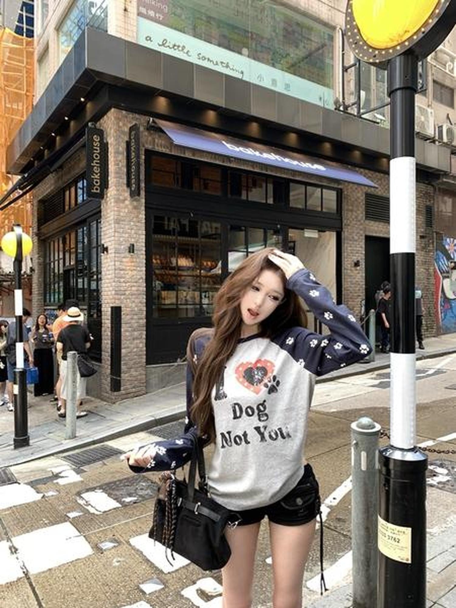 PoopyLii Dog Paw Print Retro Colorblock Raglan Women's Cotton Long Sleeve T-shirts