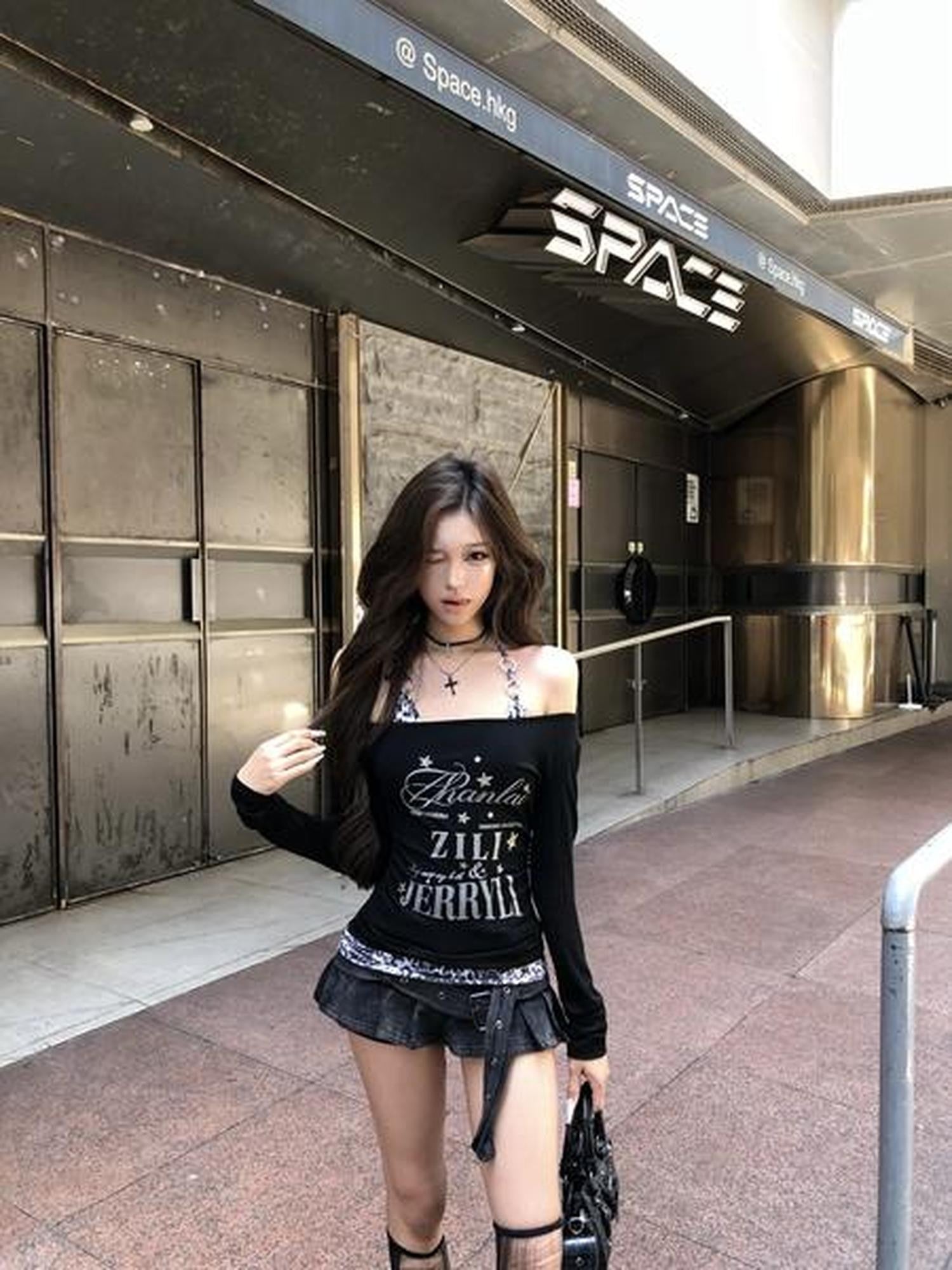 PoopyLii Leopard Spliced Retro One Shoulder Women's Polyester Long Sleeve T-shirts