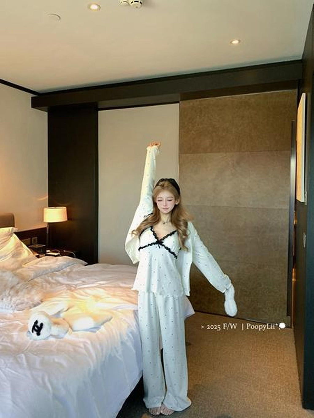 PoopyLii Polka Dot Spliced V-neck Princess Women's Island Fleece Lounge Top & Pants Sets