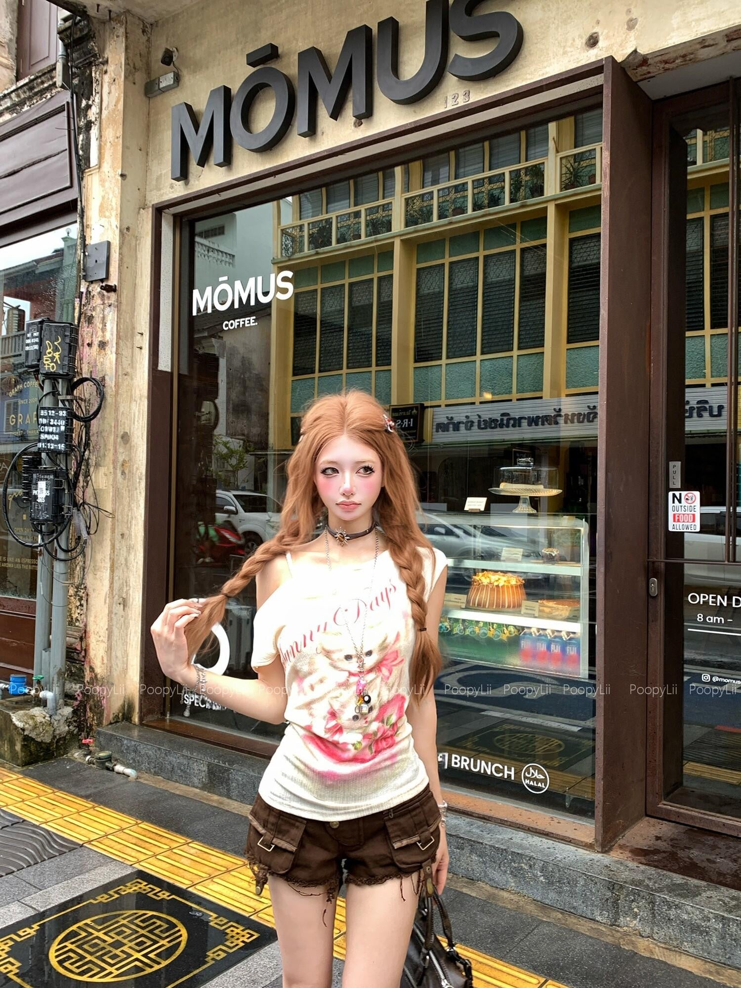 PoopyLii Soft Pastel Cat Print Slanted Shoulder Slim Fit Women's Off-shoulder T-shirts