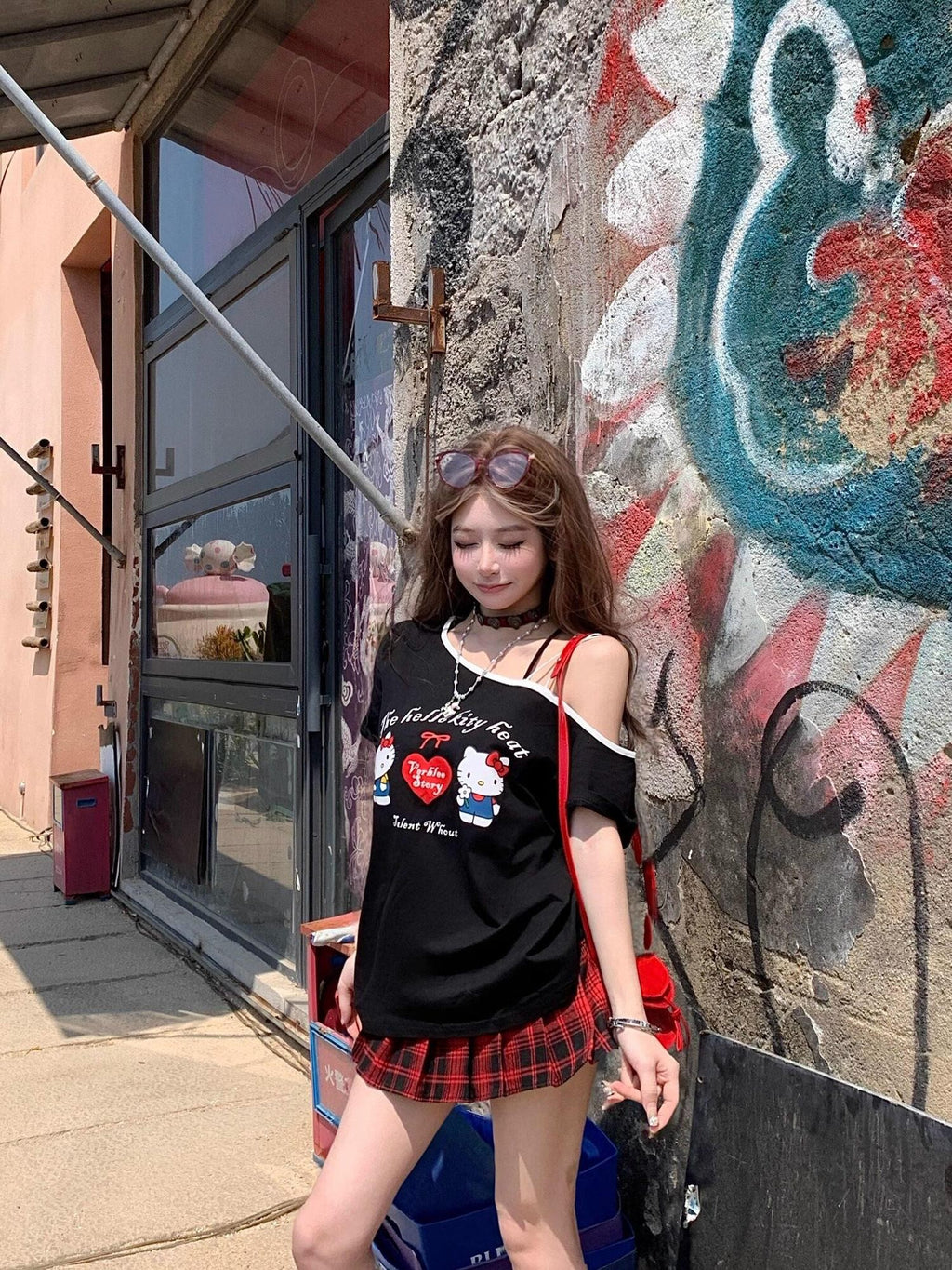 PoopyLii Striped Letter Print Asymmetric Shoulder Loose Fit Women's Off-shoulder T-shirts