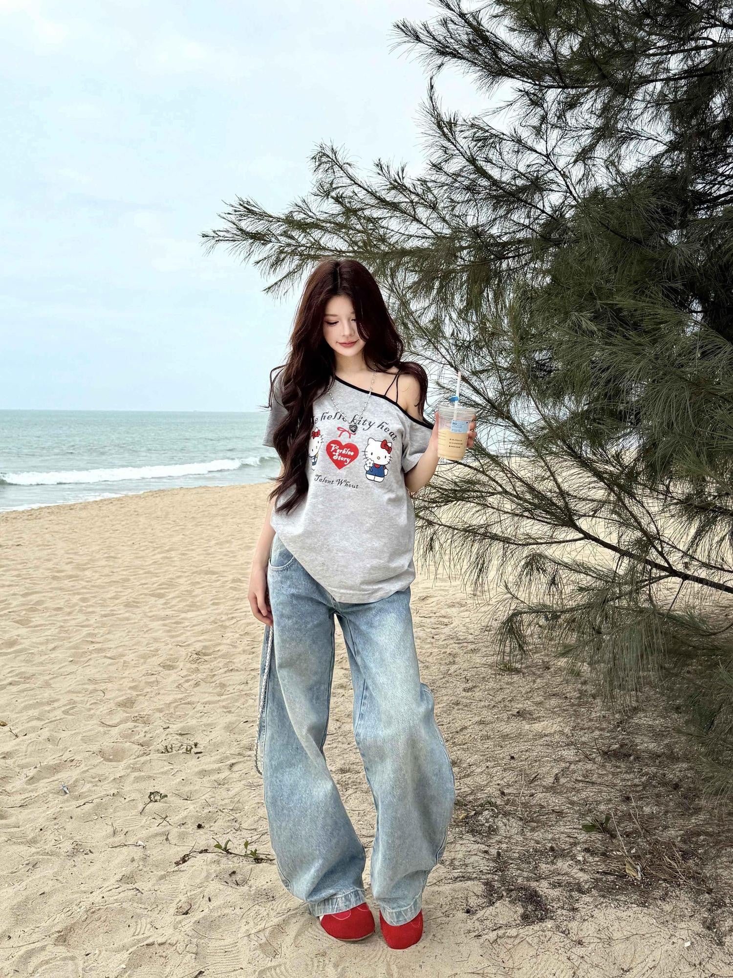 PoopyLii Striped Letter Print Asymmetric Shoulder Loose Fit Women's Off-shoulder T-shirts