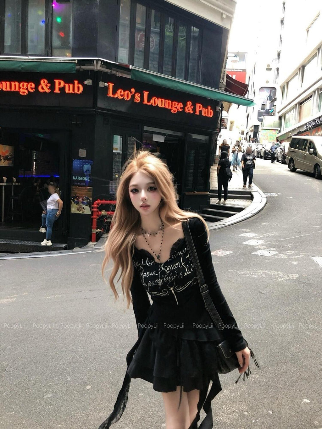 PoopyLii V-neck Slim Fit Figure Flattering Sexy Women's Long Sleeve T-shirts