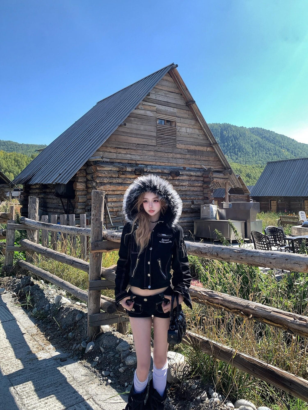 PoopyLii Vintage Embroidered Zipper Hooded Fur Collar Women's Cotton Cropped Jackets