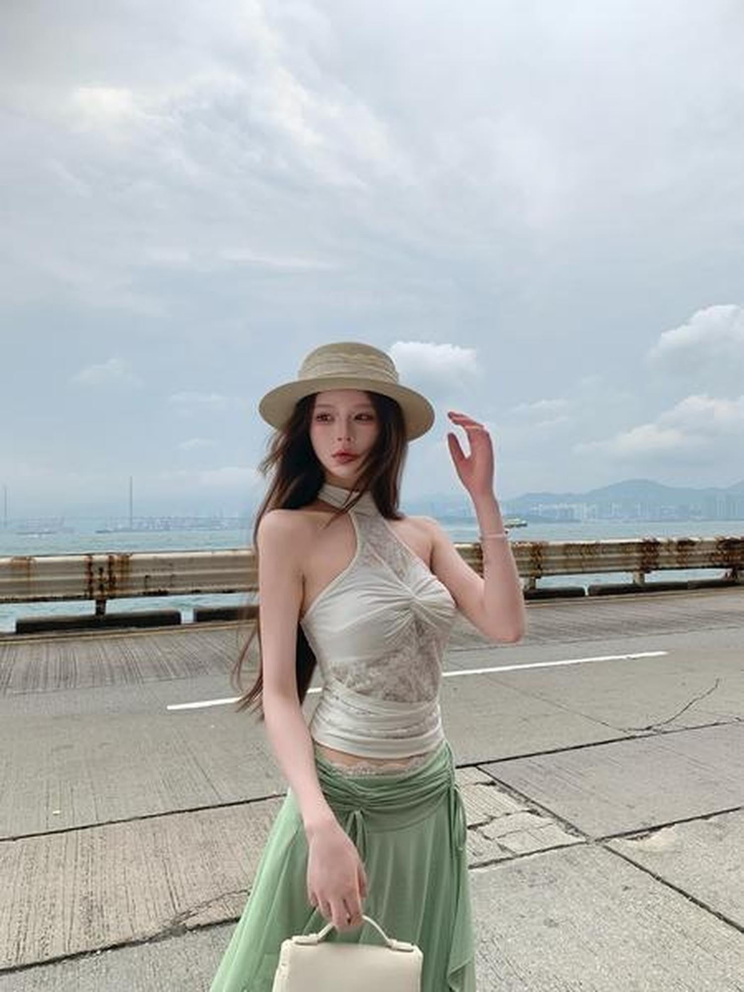 PoopyLii White Off Shoulder Lace Waist Cinch Slim Women's Halter Tops