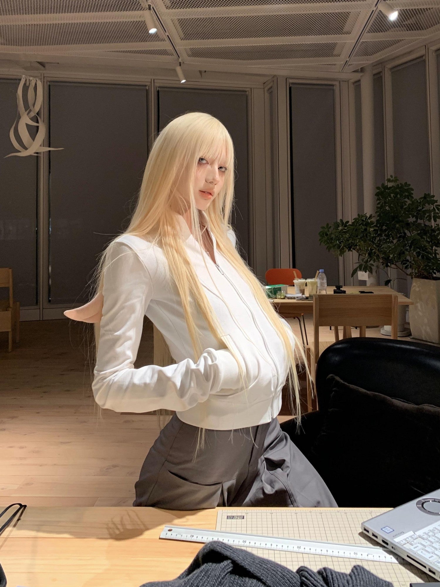Rase le sol 3d Angel Wing Sculptural Tailored Slim Cropped Women's Hoodies