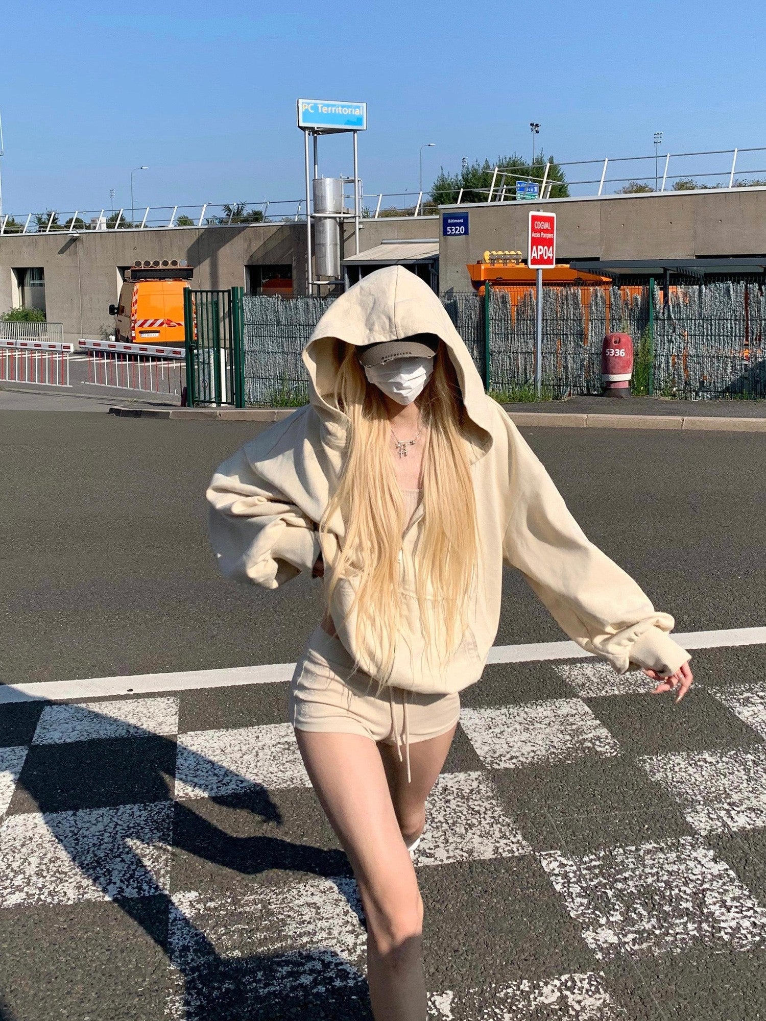Rase le sol American Embroidered Hooded Sweatshirt Women's Sport Top & Shorts Sets