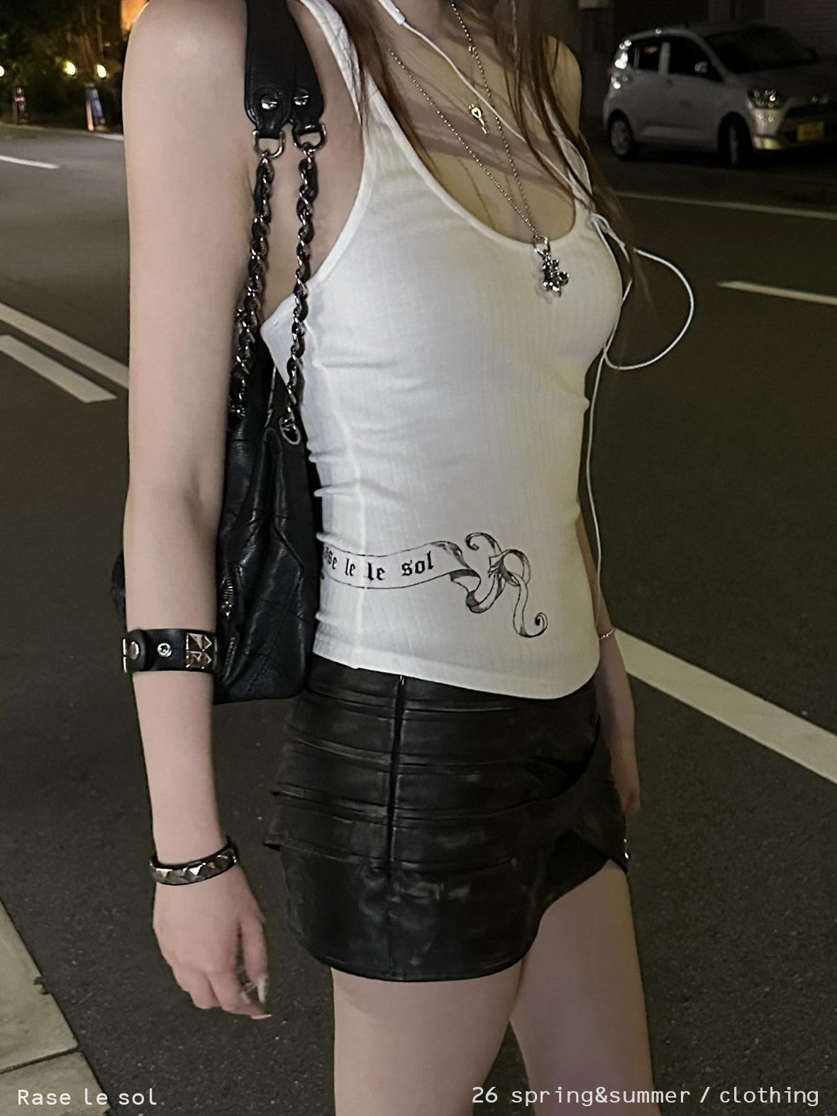 Rase le sol American Letter Print Ribbed U Neck Spaghetti Strap Women's Tank Tops