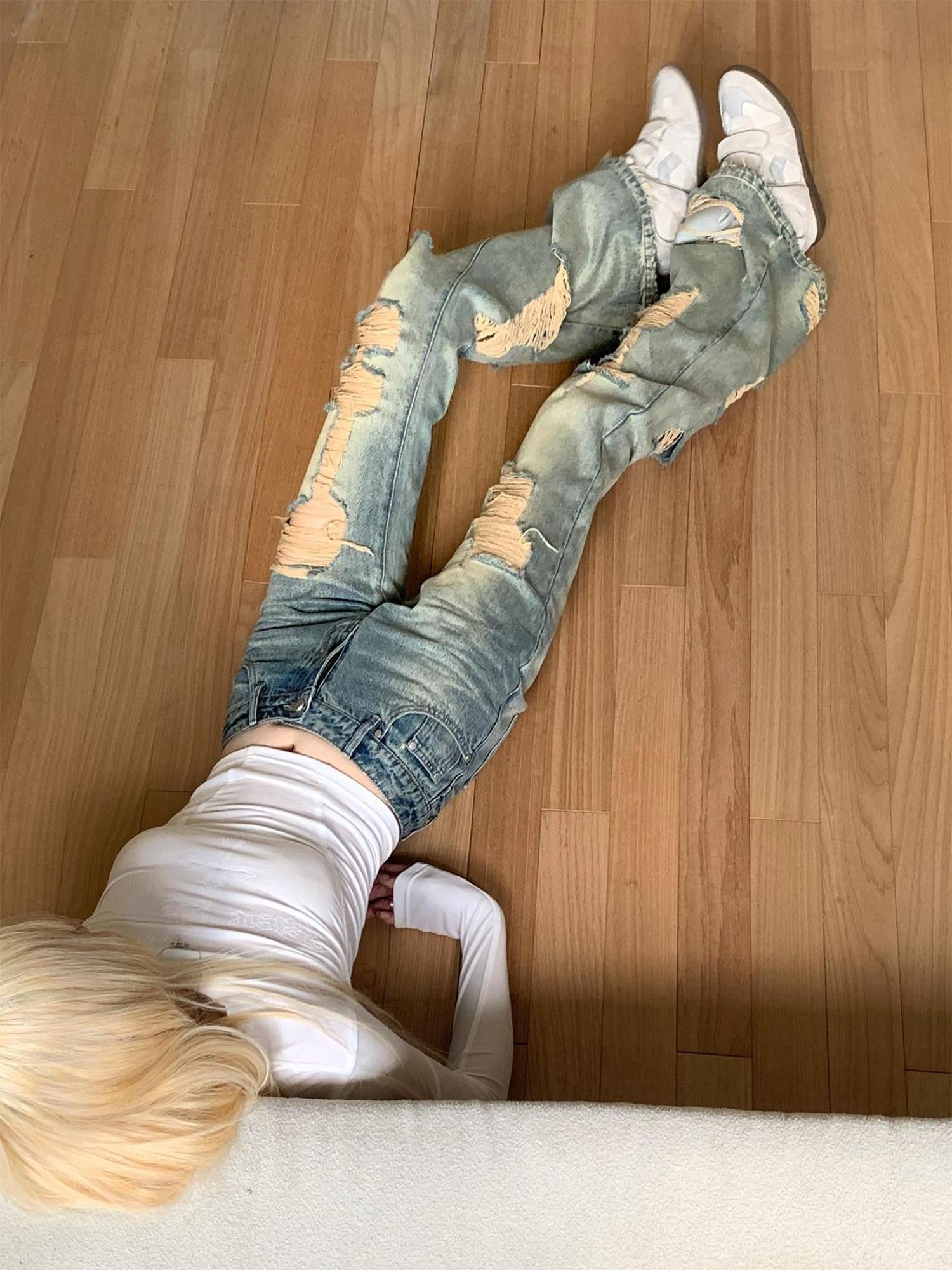 Rase le sol American Vintage Ripped Slim Low Rise Micro Flare Women's Denim Distressed Jeans