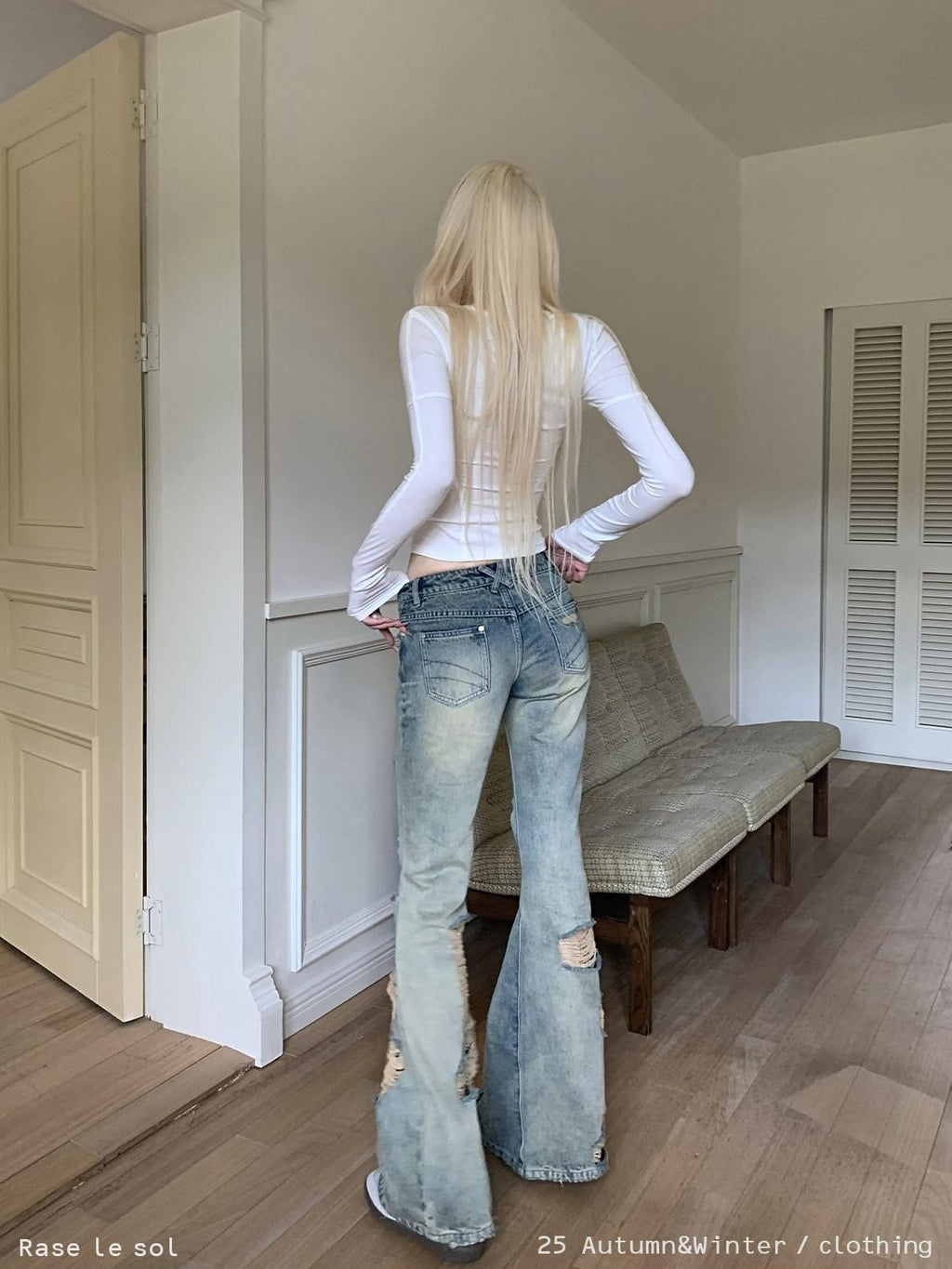Rase le sol American Vintage Ripped Slim Low Rise Micro Flare Women's Denim Distressed Jeans