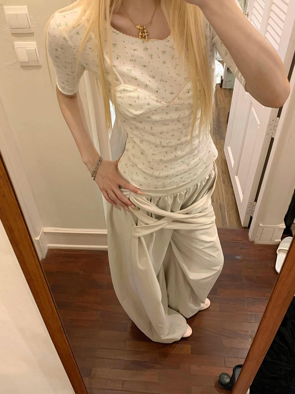 Rase le sol Asymmetric Lace Up Relaxed Straight Cuffed Women's Wide-leg Pants