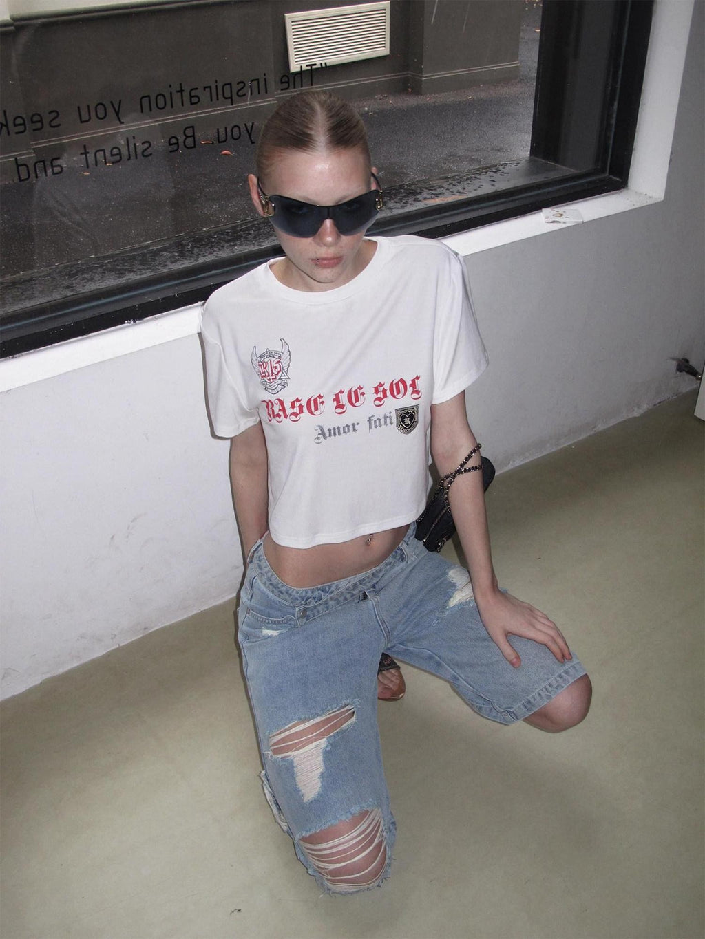 Rase le sol Badge Embroidered Print Short Length Short Sleeve Women's Tee Crop Tops