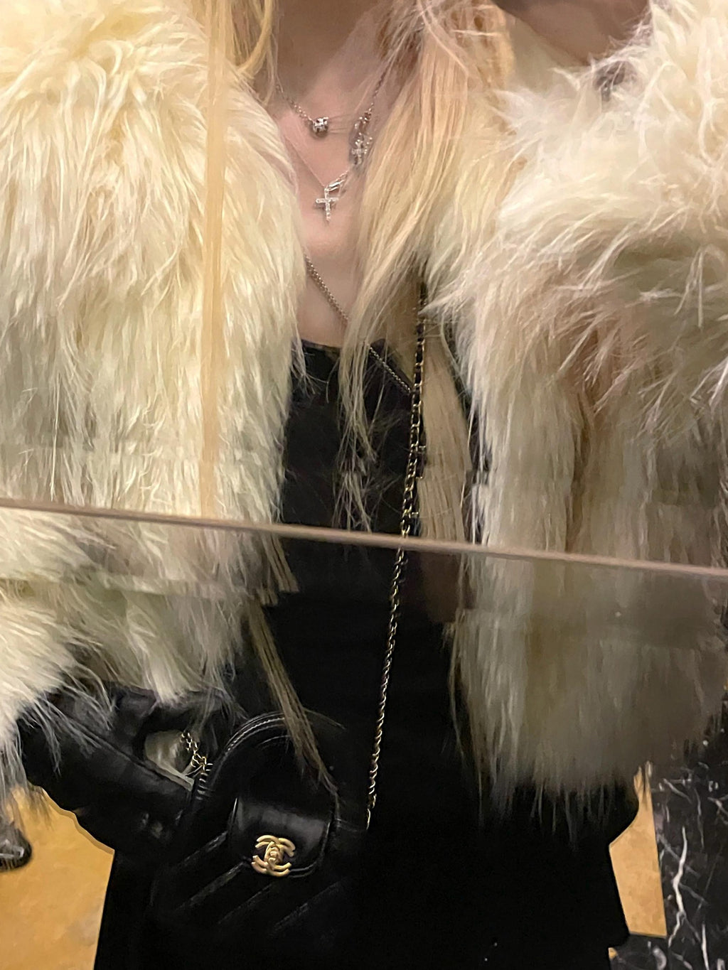 Rase le sol Beige Plush Cropped Thick Eco Friendly Women's Faux Fur Coats
