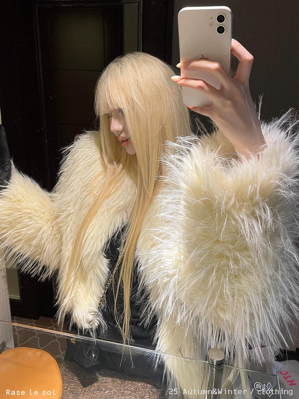 Rase le sol Beige Plush Cropped Thick Eco Friendly Women's Faux Fur Coats