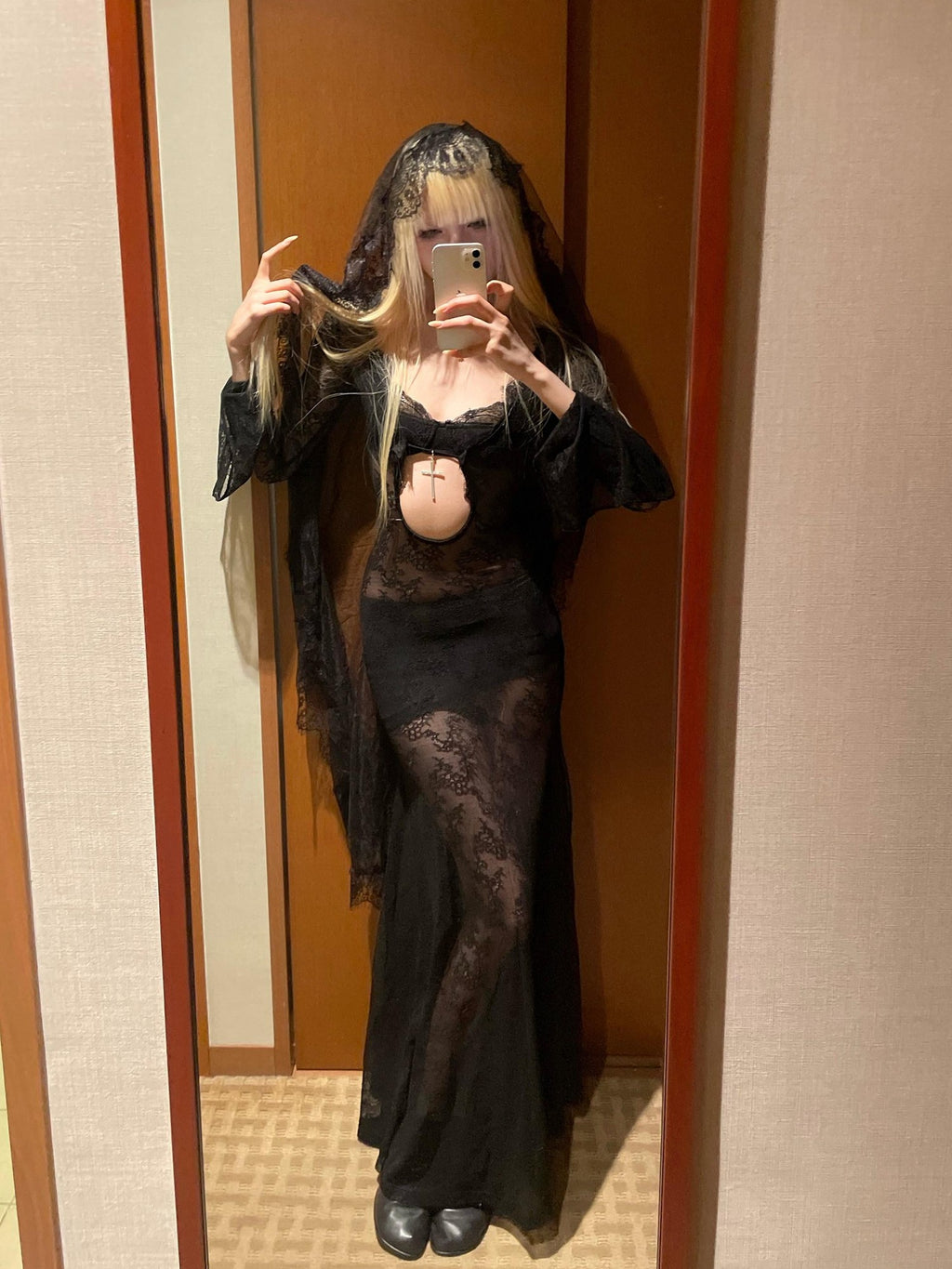 Rase le sol Black Atmospheric Lace Overlay Slim Fitted Women's Sheer Mesh Maxi Dresses