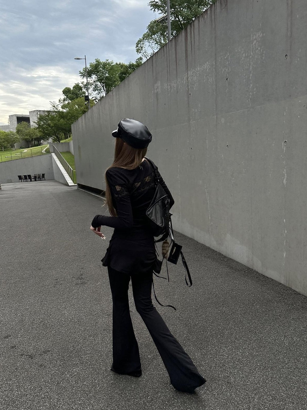 Rase le sol Black Back Flap Low Rise Subtle Micro Flare Women's Flare Pants