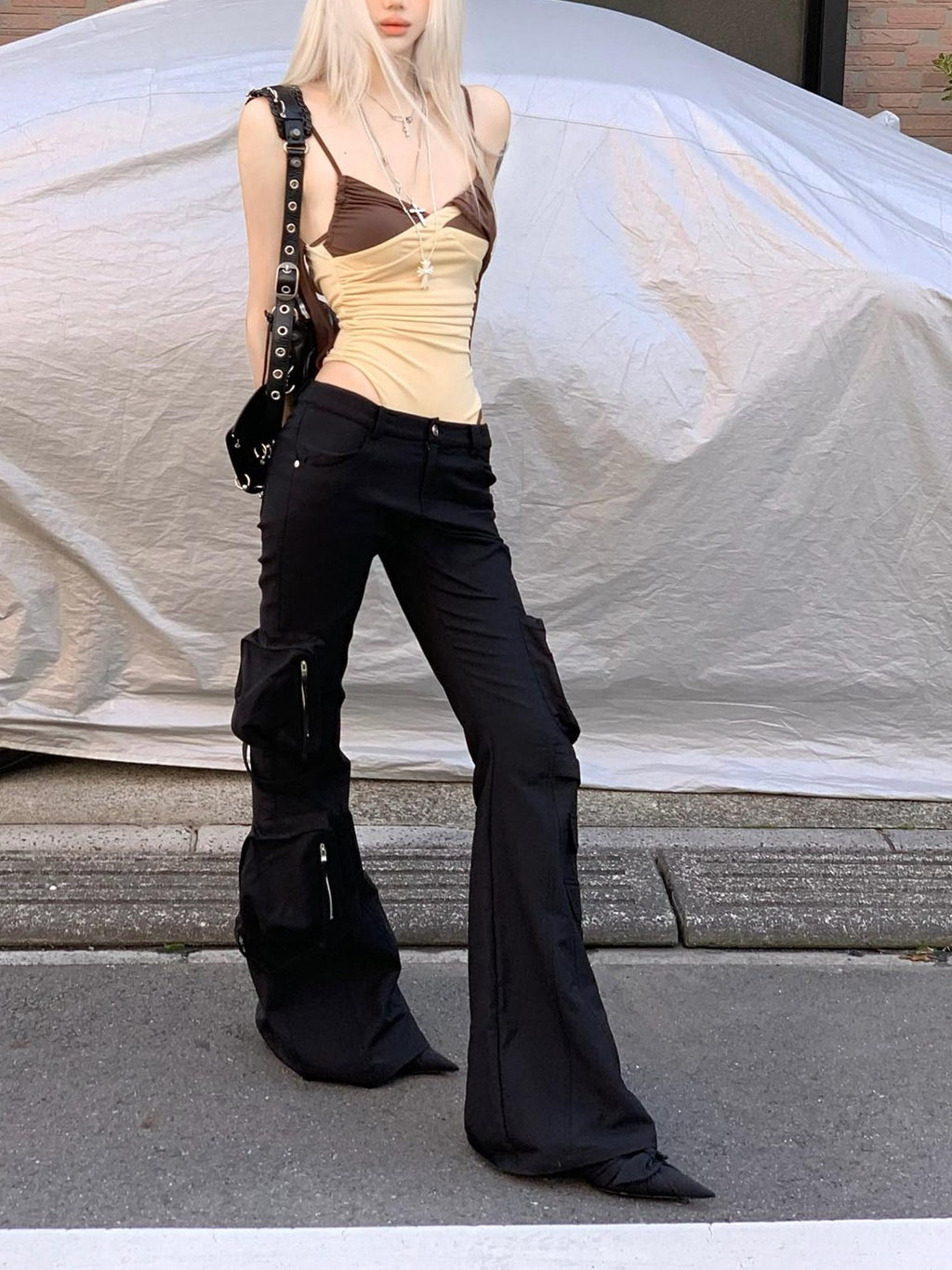 Rase le sol Black Cargo Workwear Low Rise Slim Micro Flare Women's Bootcut Pants