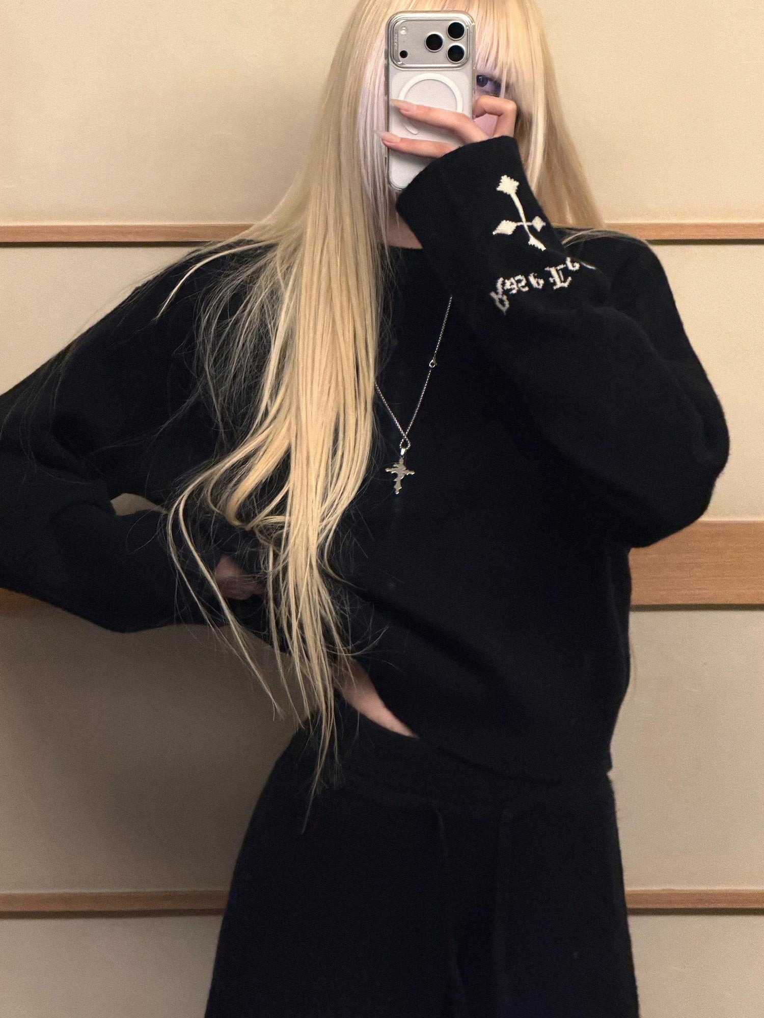 Rase le sol Black Cross Jacquard Wide Leg Women's Sweater Knit Top & Pants Sets