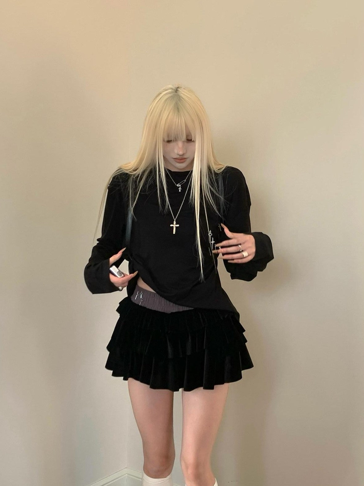 Rase le sol Black Cross Pendant Loose Fit Basic Women's Long Sleeve T-shirts
