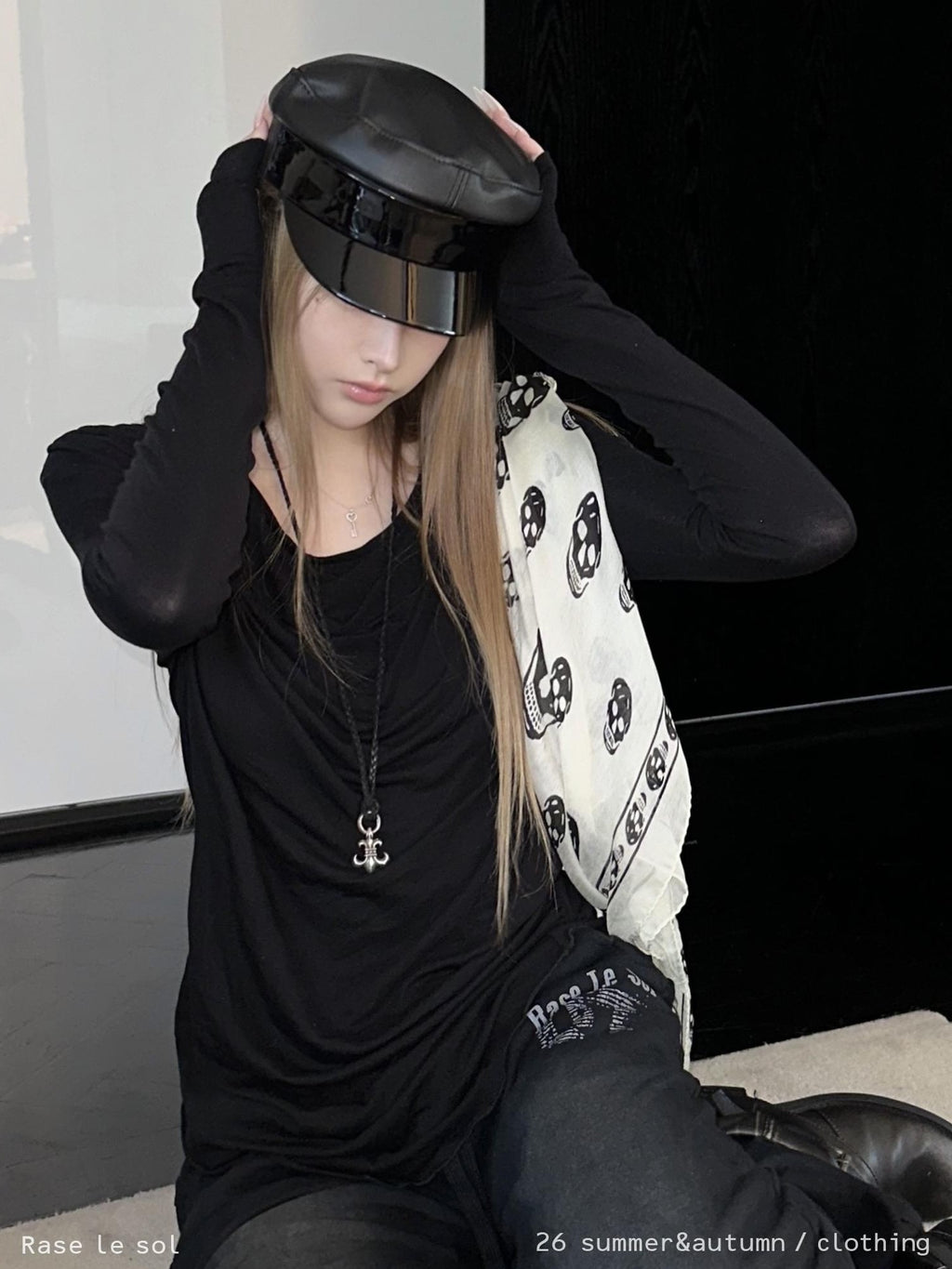 Rase le sol Black Deconstructed Slim Fit Lyocell Wool Women's Long Sleeve T-shirts