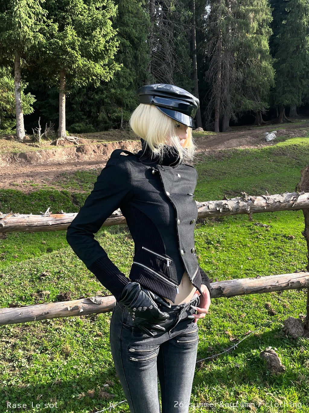 Rase le sol Black Double Breasted Slim Fit Wool Blend Women's Cropped Jackets