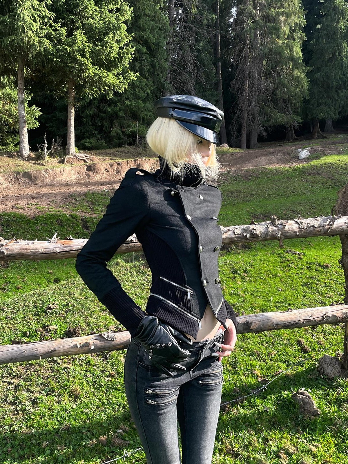 Rase le sol Black Double Breasted Slim Fit Wool Blend Women's Cropped Jackets