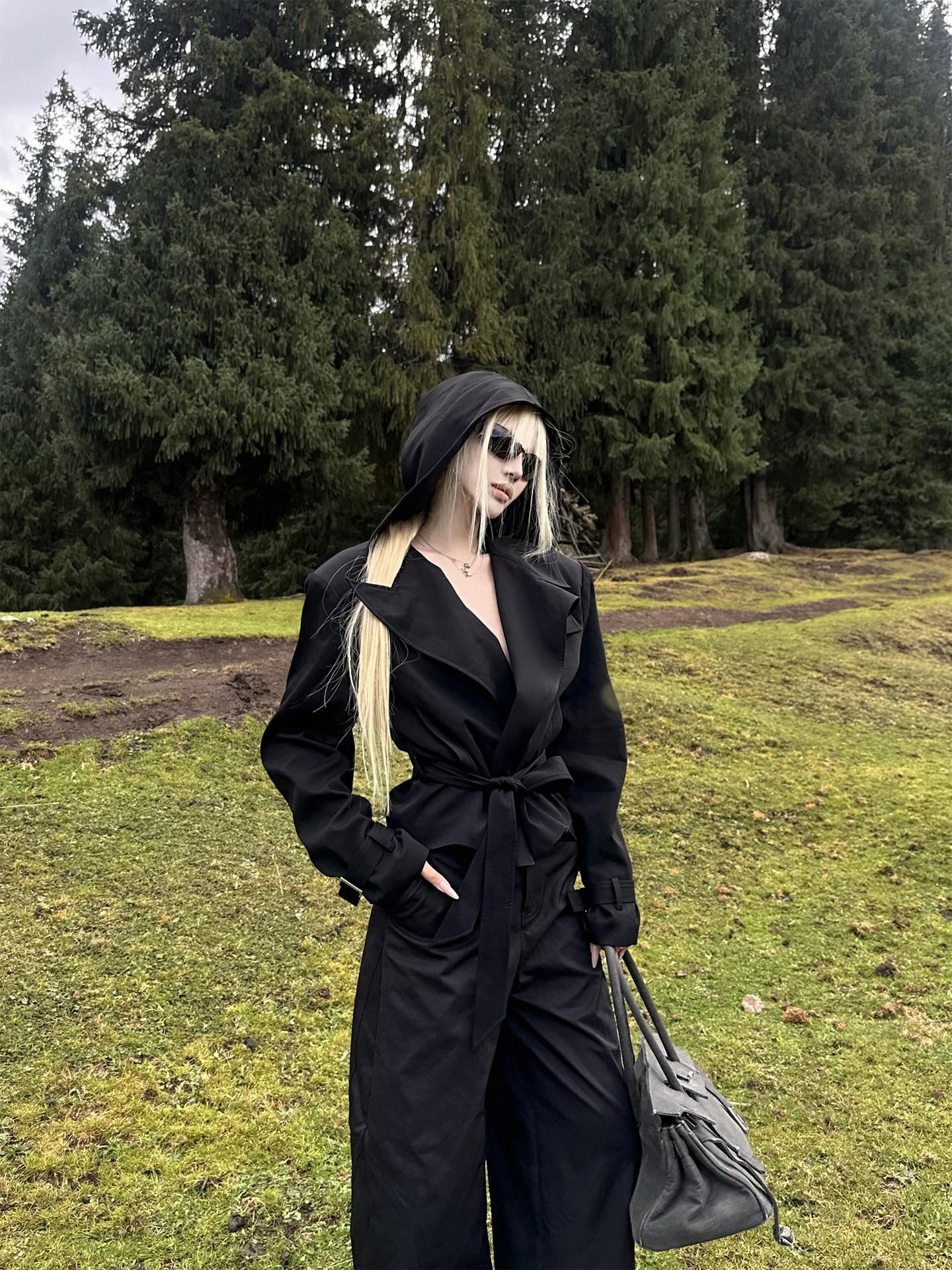 Rase_le_sol_Black_Hooded_Slim_Fit_Cinched_Waist_Short_Women's_Trench_Coats_976891607345_MISSTT