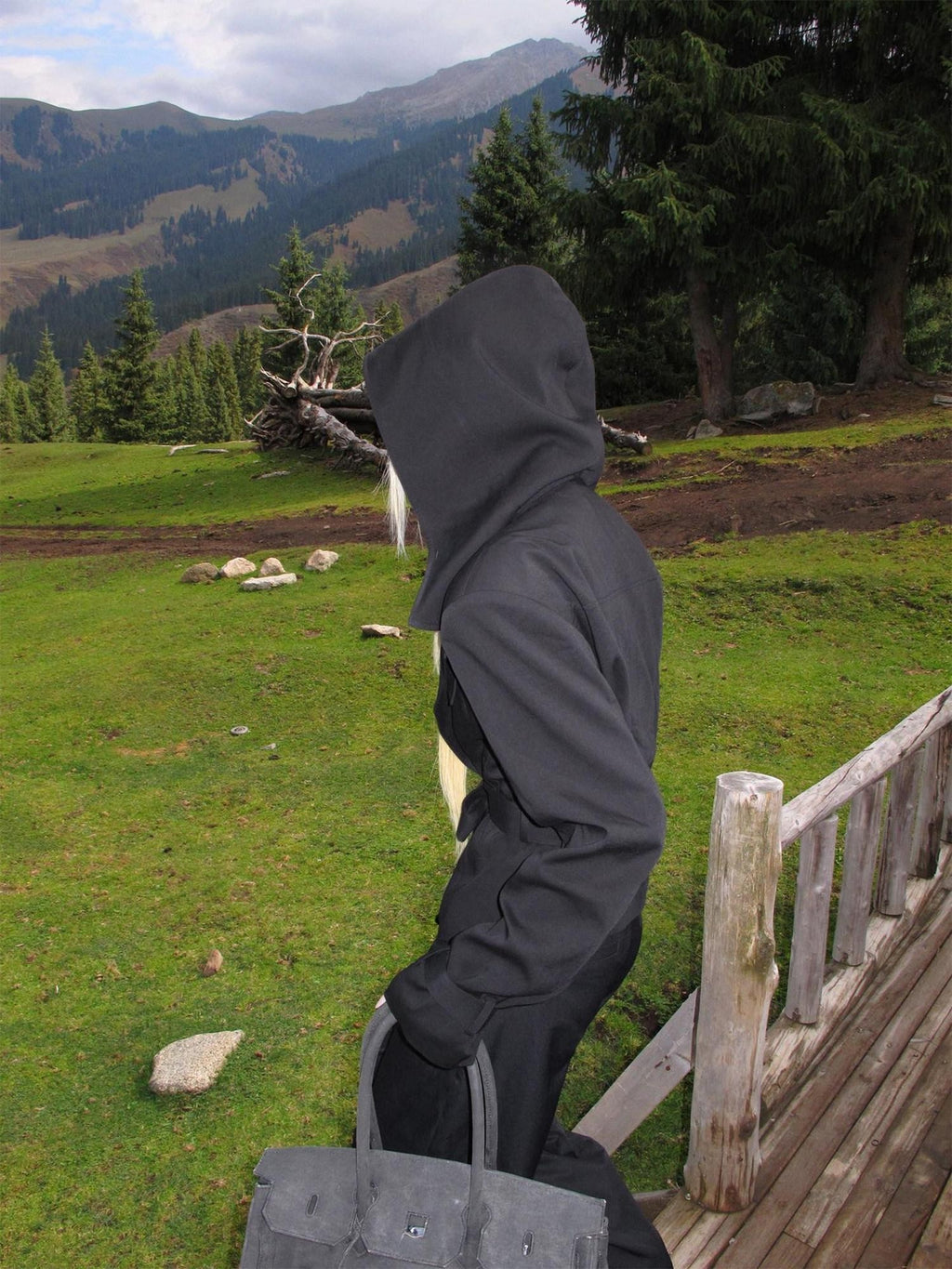 Rase le sol Black Hooded Slim Fit Cinched Waist Short Women's Trench Coats