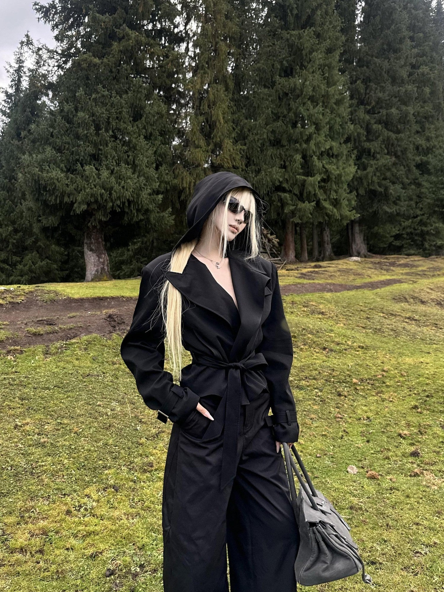 Rase le sol Black Hooded Slim Fit Cinched Waist Short Women's Trench Coats