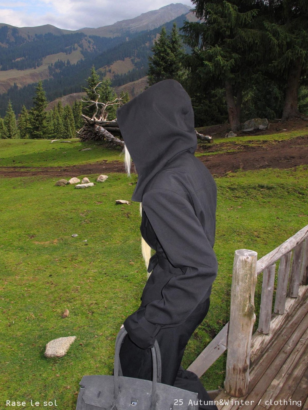 Rase le sol Black Hooded Slim Fit Cinched Waist Short Women's Trench Coats