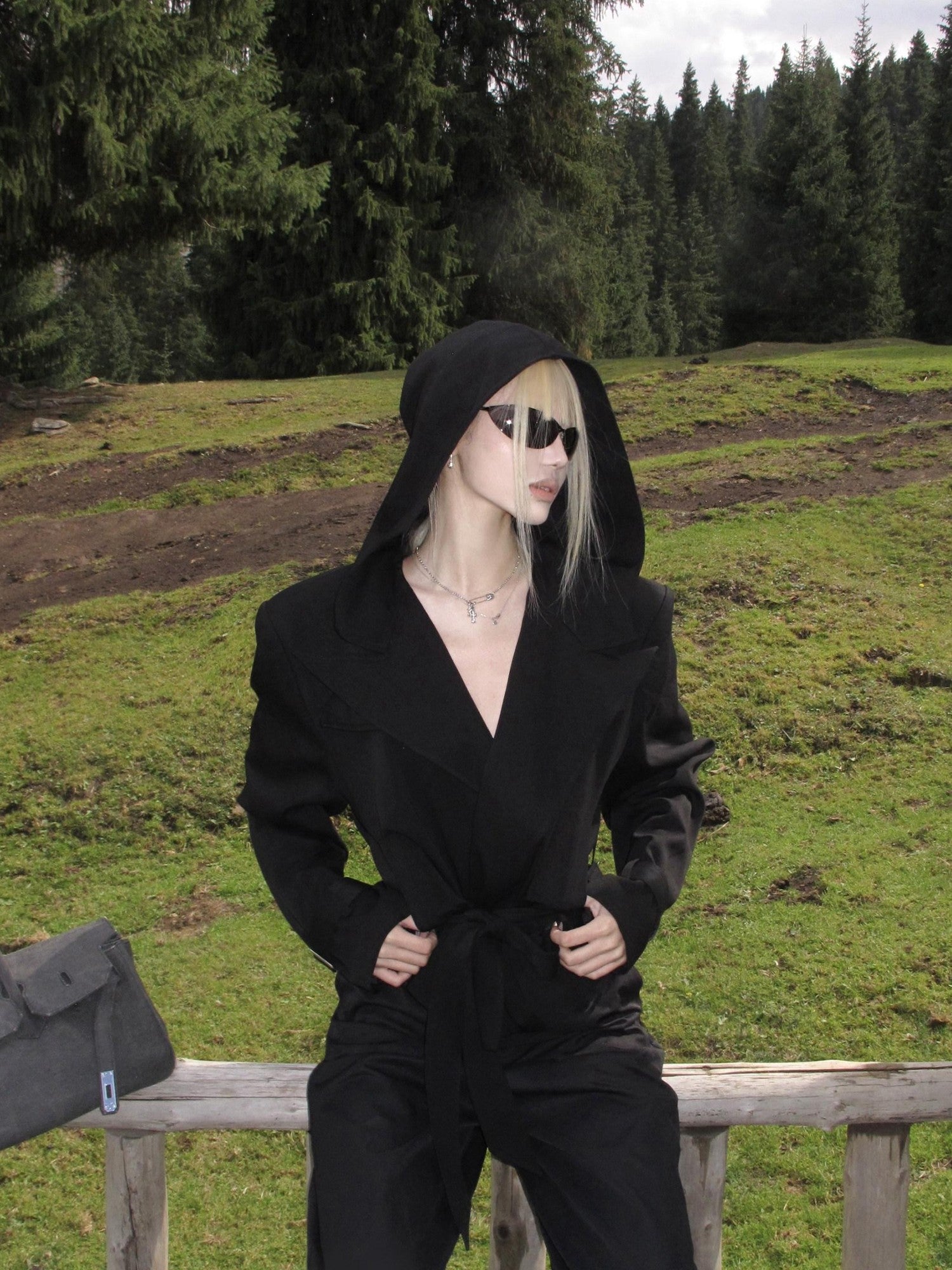 Rase le sol Black Hooded Slim Fit Cinched Waist Short Women's Trench Coats
