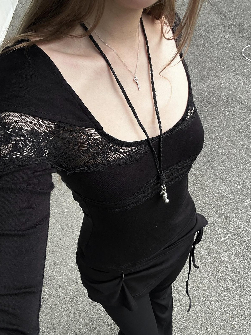 Rase le sol Black Lace Paneled Slim Fit Women's Wool Long Sleeve T-shirts