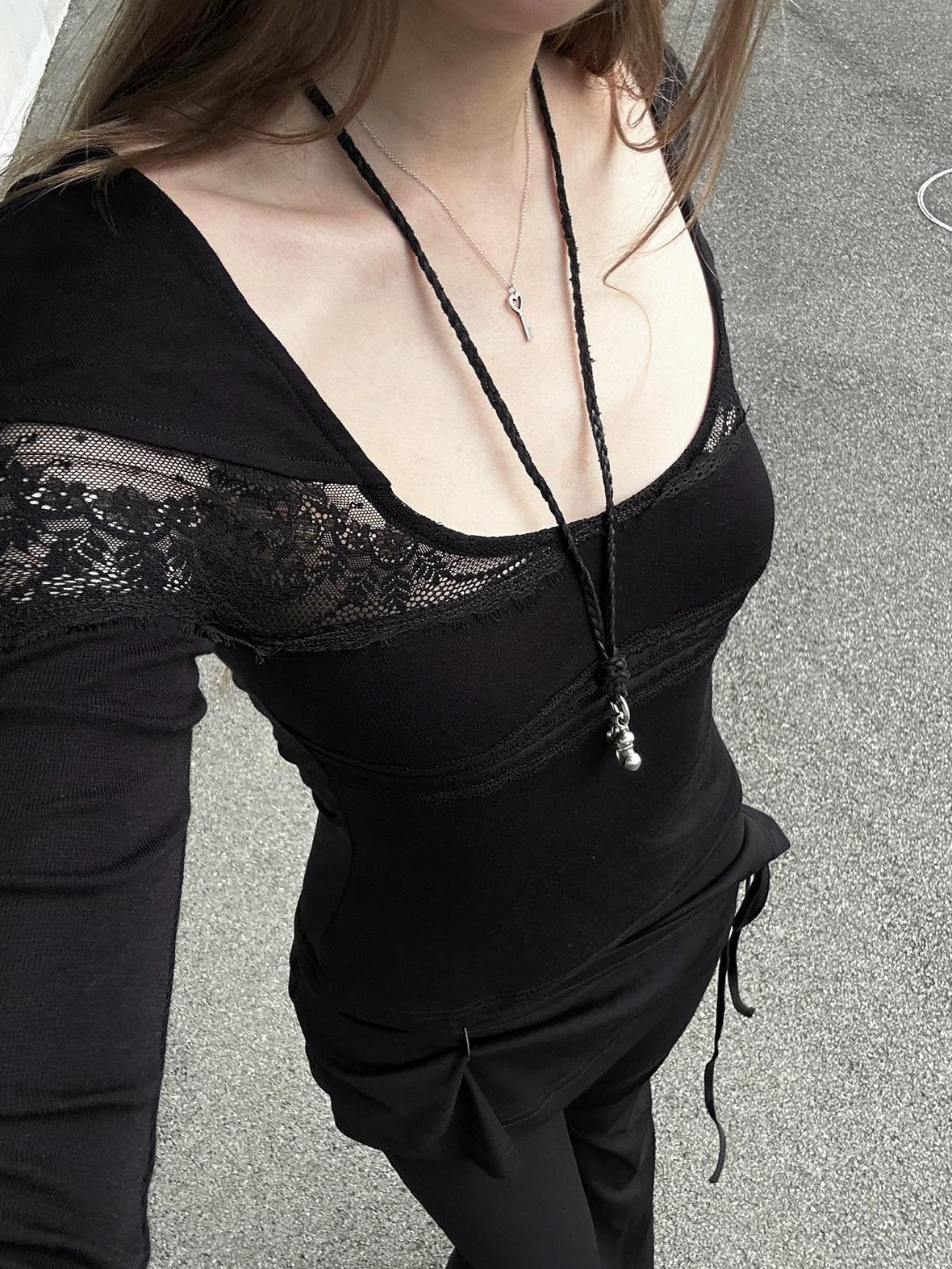 Rase le sol Black Lace Paneled Slim Fit Women's Wool Long Sleeve T-shirts