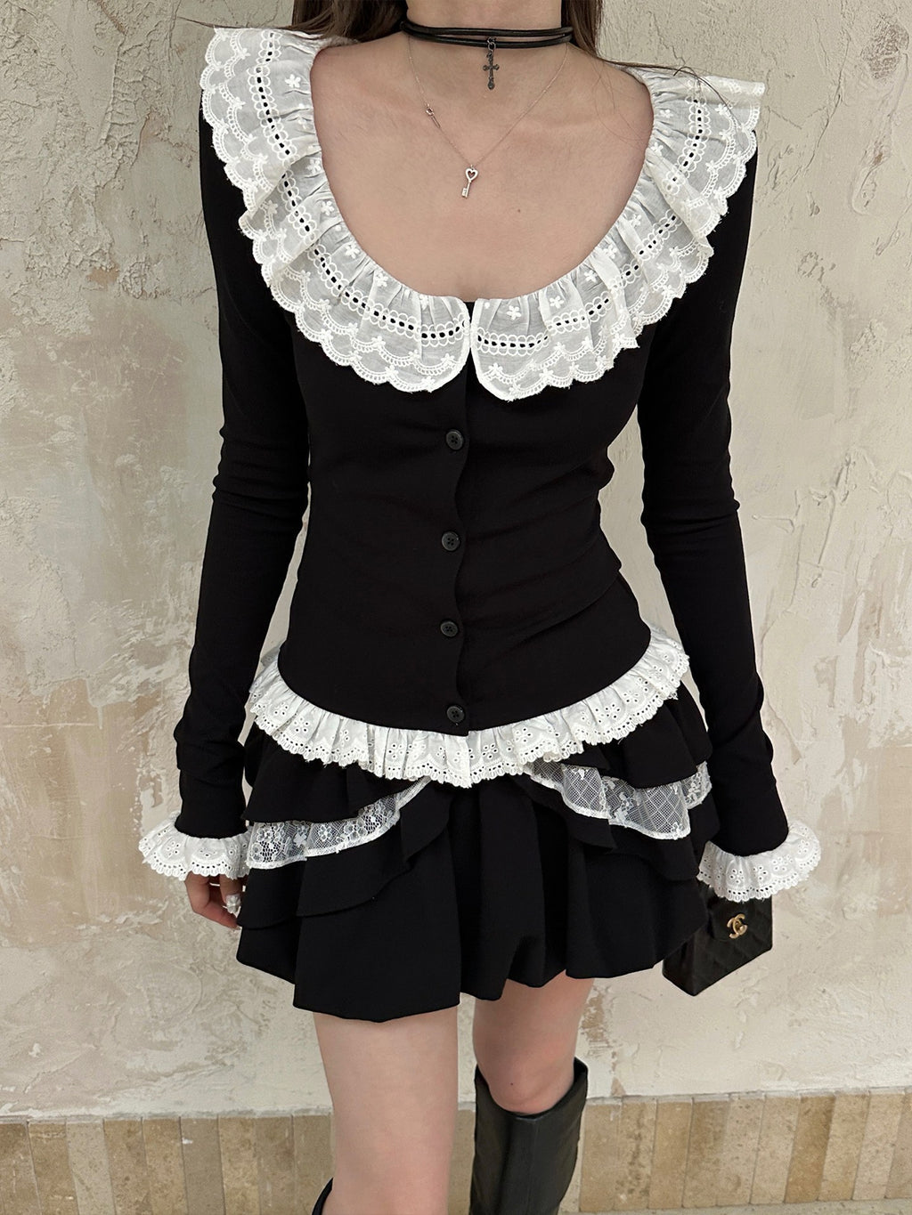Rase_le_sol_Black_Lace_Trim_Panelled_Women's_Cotton_Long_Sleeve_T-shirts_1083520569039_MISSTT