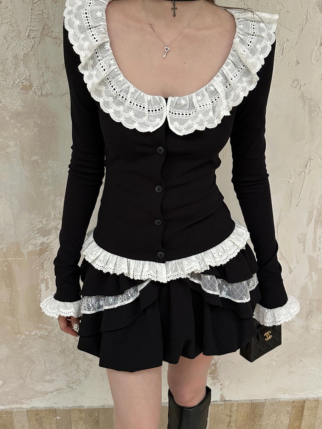 Rase le sol Black Lace Trim Panelled Women's Cotton Long Sleeve T-shirts