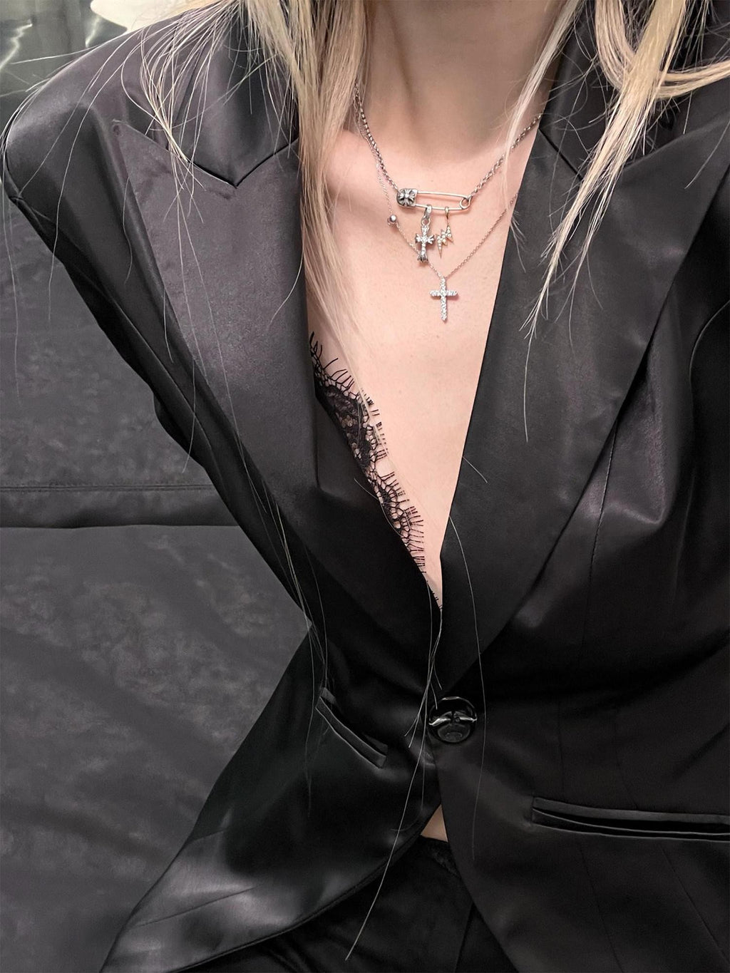 Rase le sol Black Luminous Tailored Waist Cinch Slim Women's Cropped Jackets