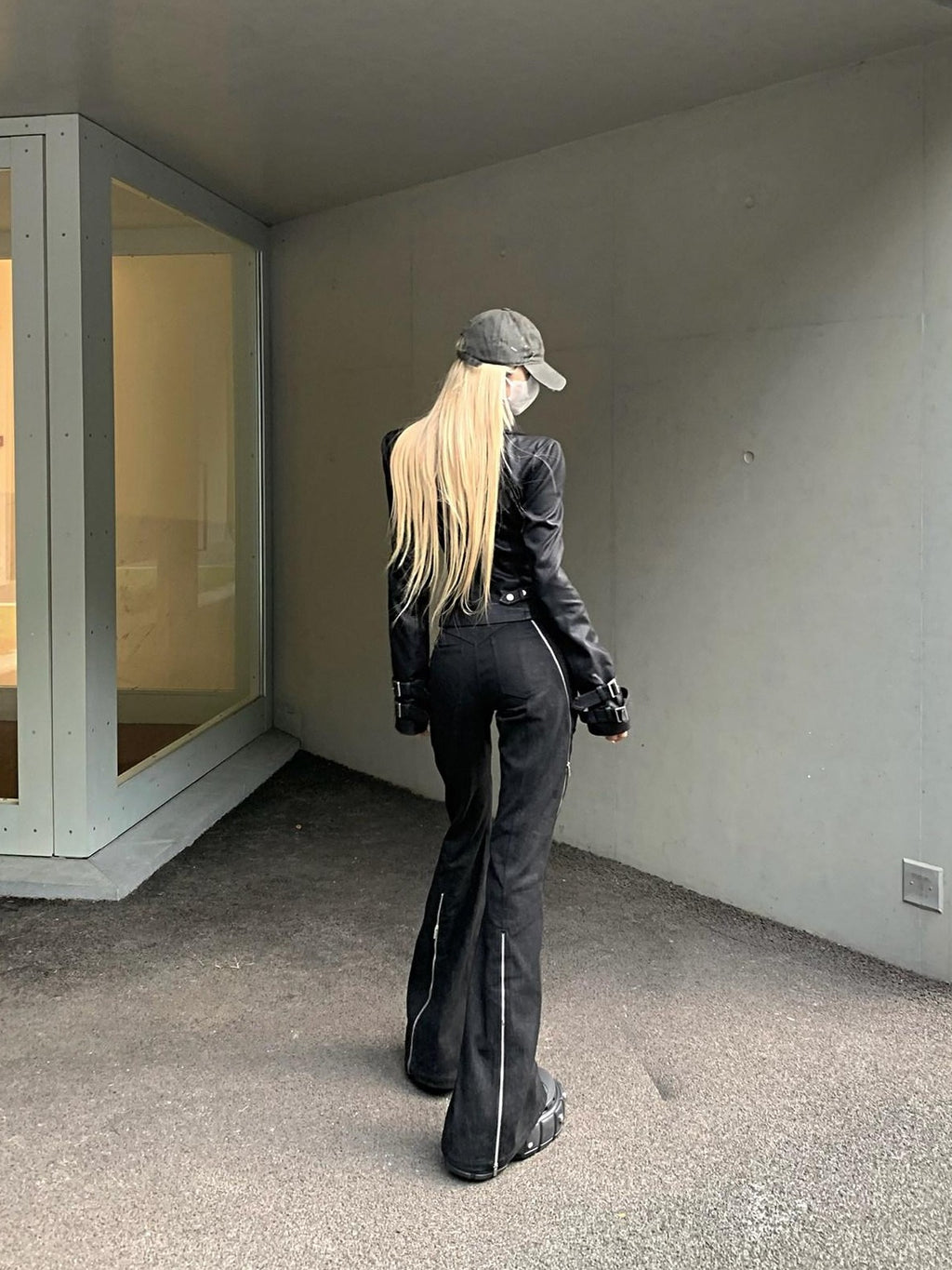 Rase le sol Black Patchwork Biker Slim Fit Cropped Women's Leather Jackets