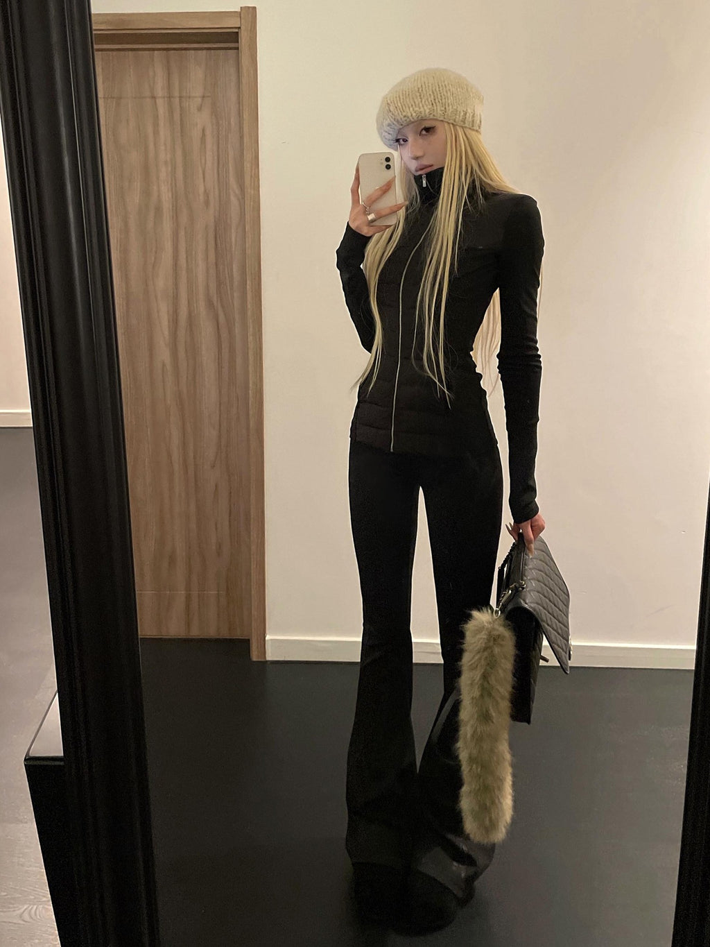 Rase le sol Black Patchwork Ribbed Slim Quilted Women's Down Cropped Jackets